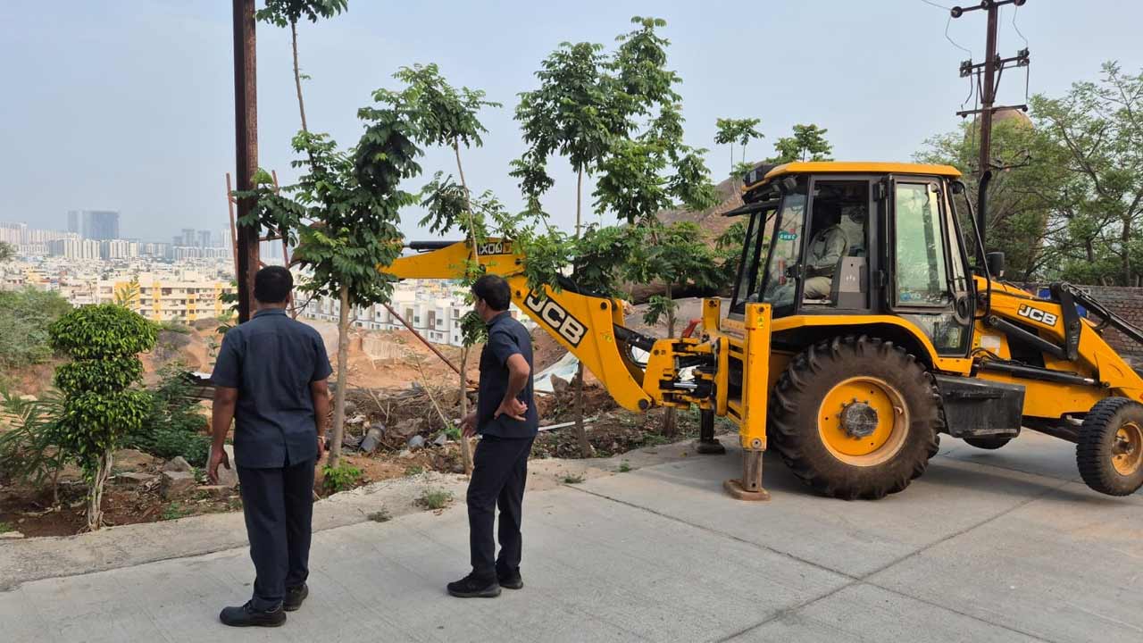 Hydraa | పుప్పాలగూడలో ఆక్రమణలను తొలగించిన హైడ్రా