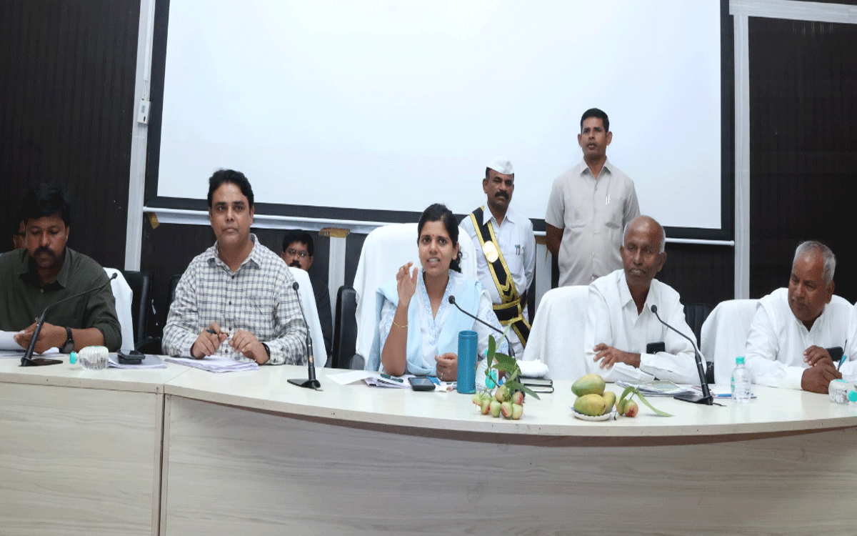 Nalgonda : ప్రత్యామ్నాయ పంటల సాగు వైపు రైతుల‌ను ప్రోత్స‌హించాలి : కలెక్టర్ ఇలా త్రిపాఠి