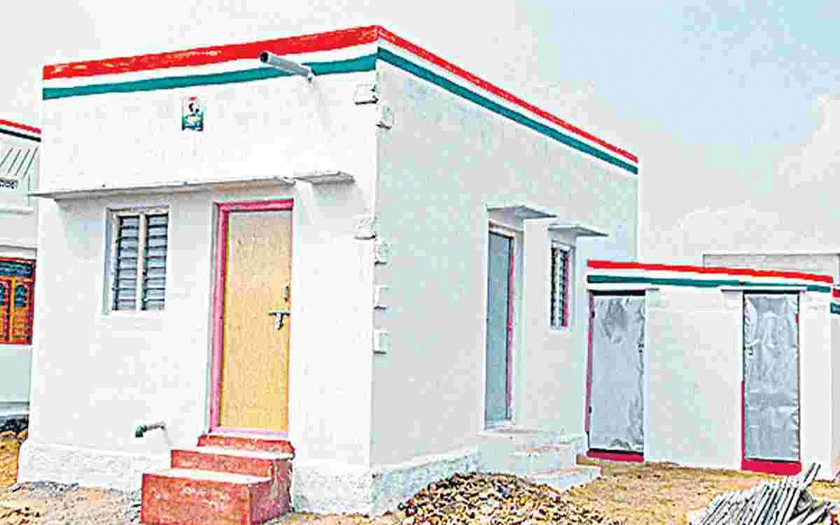 కొండారెడ్డిపల్లెకు అదనంగా 300 ఇందిరమ్మ ఇండ్లు