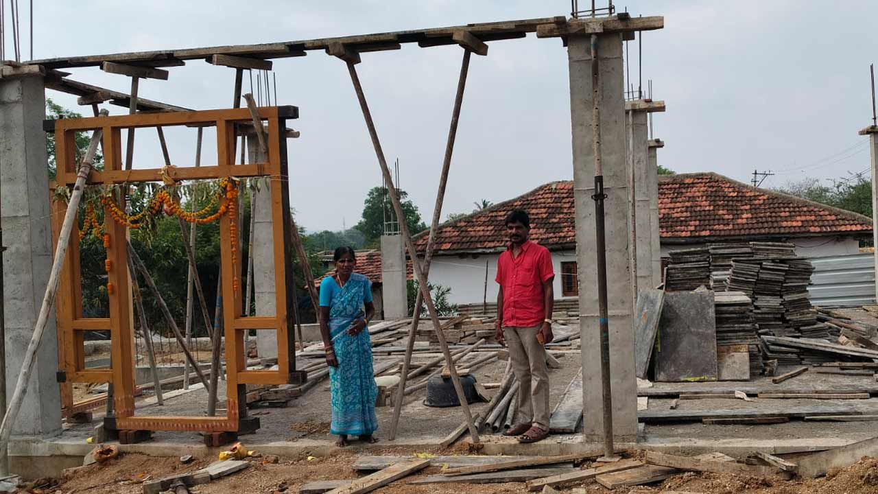 Indiramma Illu | ఉన్న ఇల్లు కూలిపోయే.. కట్టుకున్న ఇల్లుకు బిల్లు రాకపోయే.. అగమ్యగోచరంగా ఇందిరమ్మ ఇండ్ల లబ్ధిదారులు