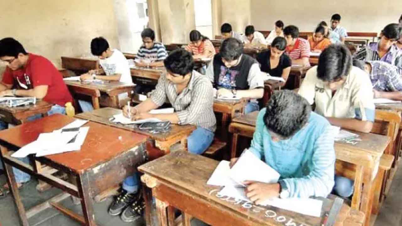 అడ్వాన్స్‌డ్‌ ఇంటర్‌లో ఐదు మాల్‌ప్రాక్టీస్‌ కేసులు