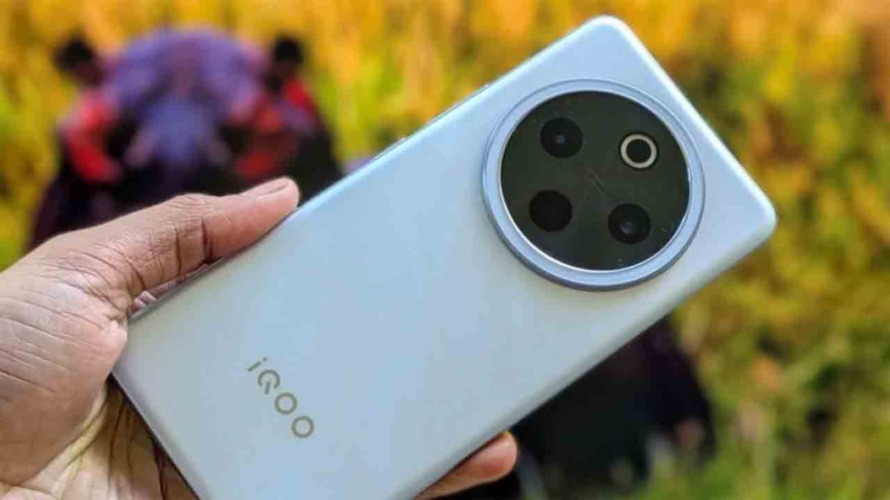 సూపర్‌ ఆఫర్‌తో జెడ్‌ 10