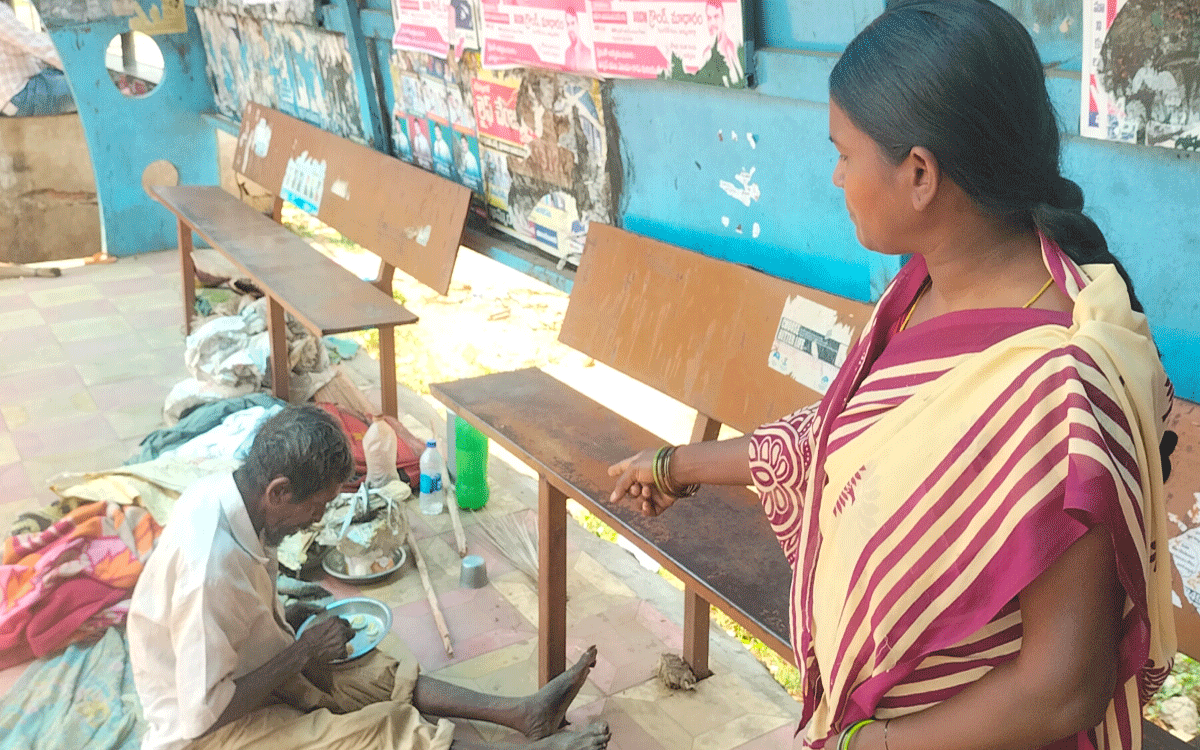 Tekulapalli : 'జేకేఓసి నిర్వాసితుల సమస్య పరిష్కరించాలి'