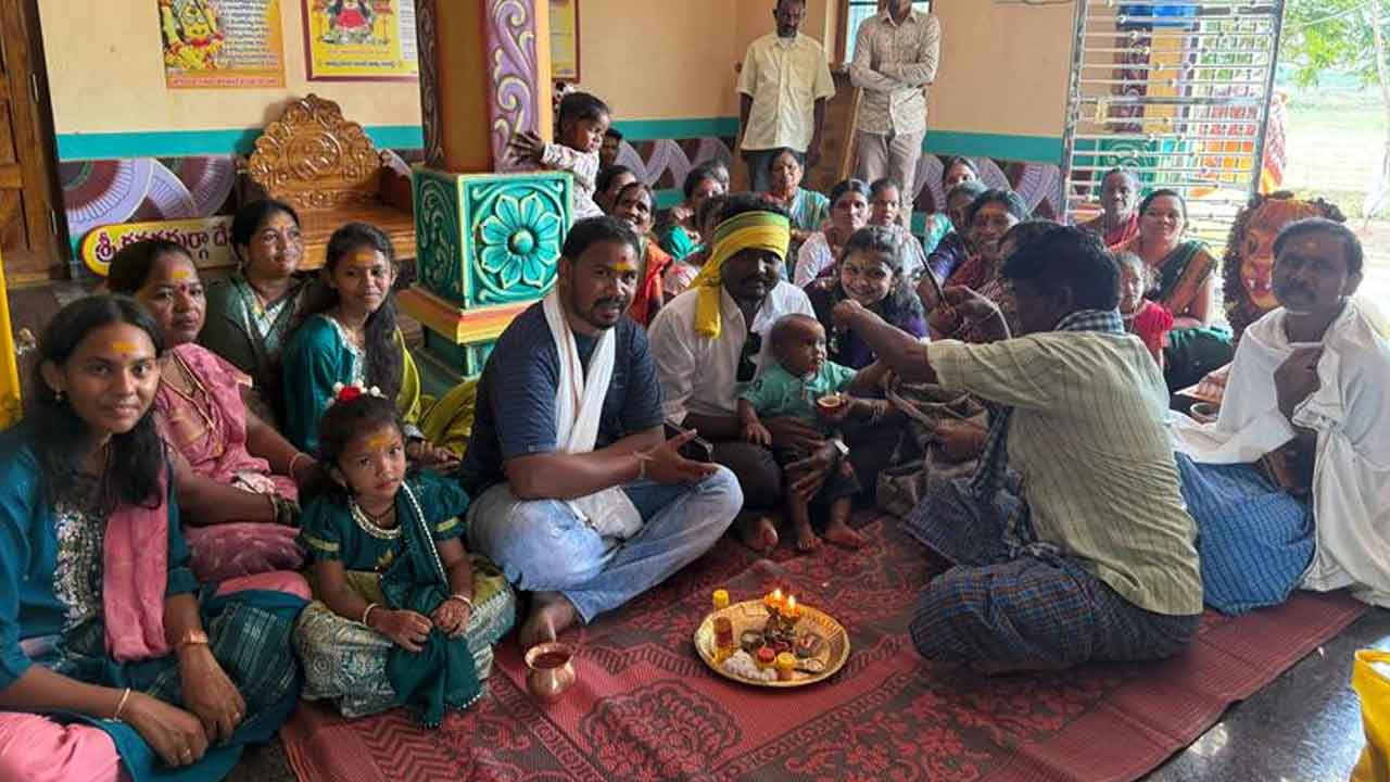 Kanaka Durga Devi | కనకదుర్గాదేవి అమ్మవారి ఆలయంలో భక్తుల పూజలు