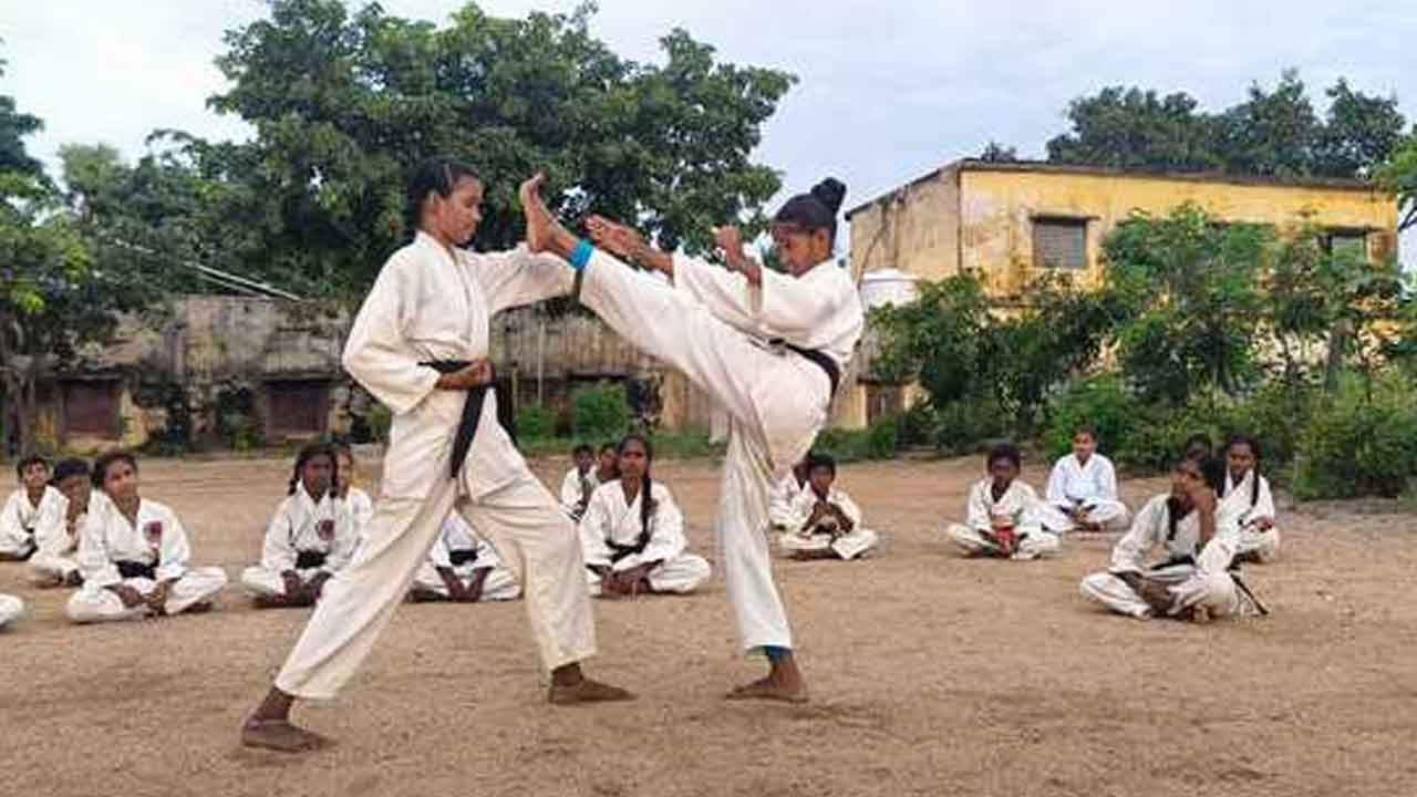 Free karate training |వేద కరాటే అకాడమీ ఆధ్వర్యంలో ఉచిత కరాటే శిక్షణ