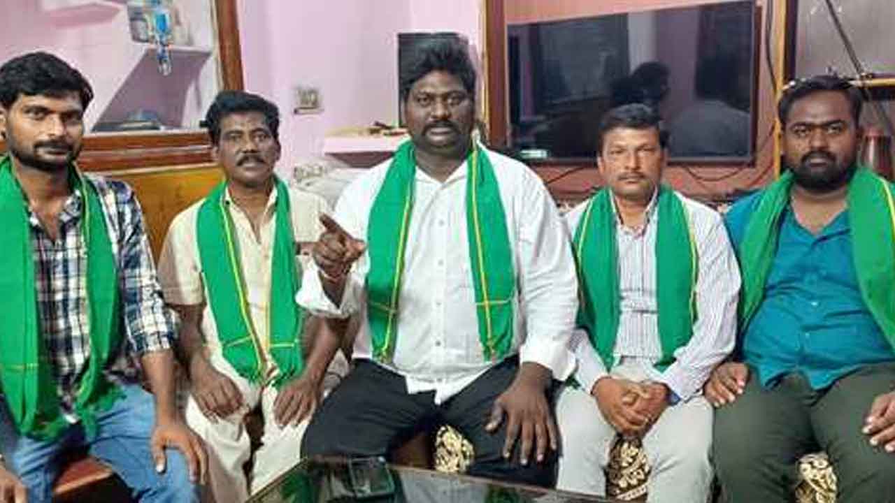 MLC Kavitha | ఎమ్మెల్సీ కవితకు క్షణమాపణ చెప్పకుంటే సామ రామ్మోహన్ రెడ్డి ఇంటిని ముట్టడిస్తాం