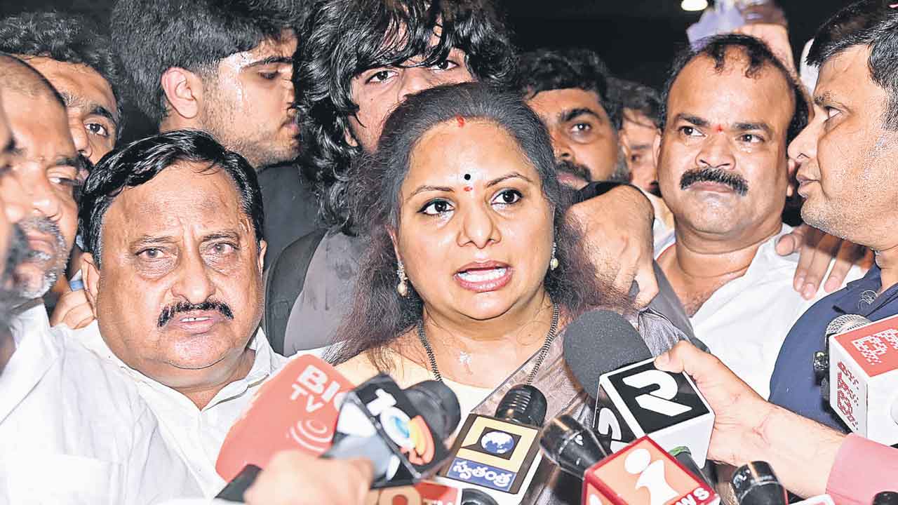 Kavitha | కేసీఆరే మా నాయకుడు.. ఆయన నాయకత్వంతోనే తెలంగాణకు మేలు: ఎమ్మెల్సీ కవిత
