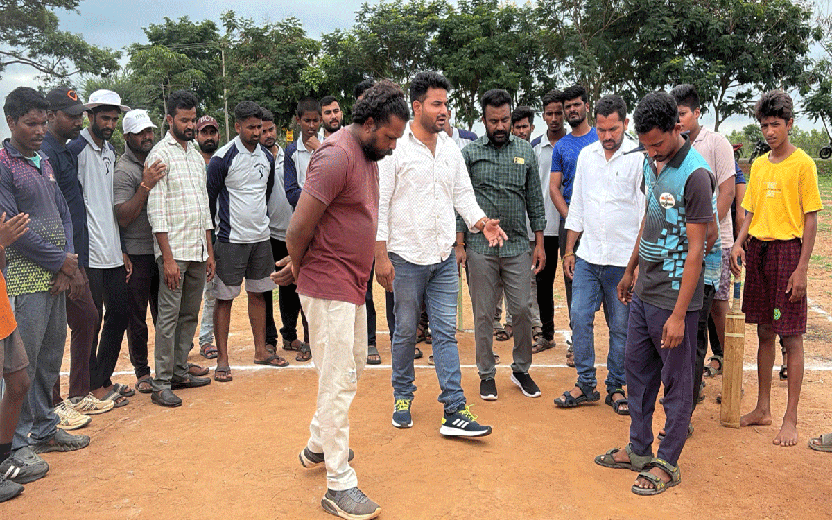 Karepalli : కింగ్స్ యూత్ ఆధ్వర్యంలో క్రికెట్ టోర్నమెంట్