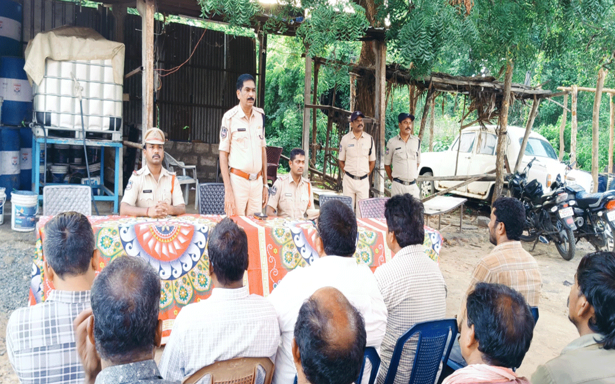 Ramavaram : మీ నిర్లక్ష్యం మరొకరికి శాపం కాకూడదు : కొత్త‌గూడెం డీఎస్పీ