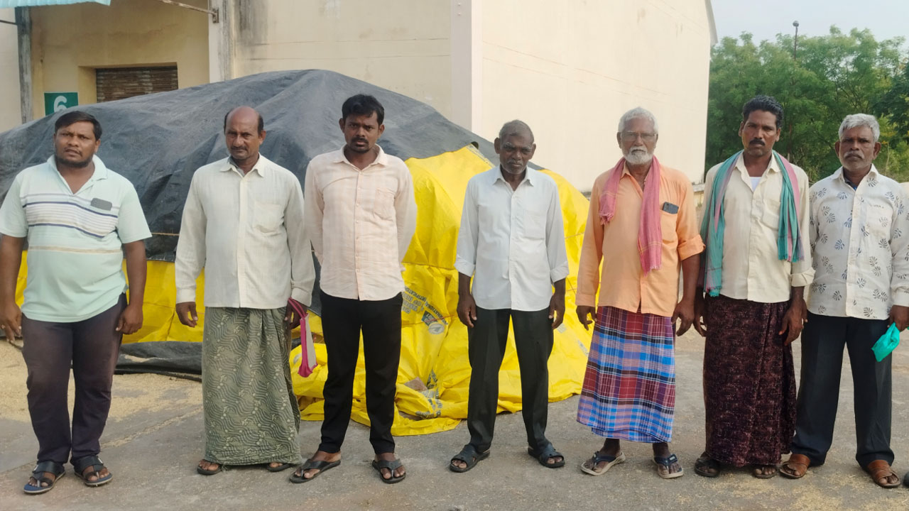 Kothagudem | తరుగు పేరుతో నిలువు దోపిడి.. మిల్లర్ల అక్రమాలపై రైతుల ఆందోళన