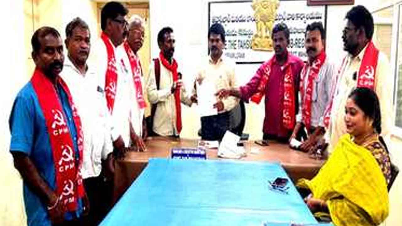 Kesamudram | ధాన్యానికి బోనస్‌ను వెంటనే చెల్లించాలి : గుడిశాల వెంకన్న