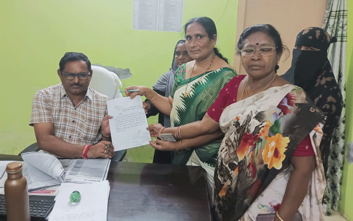 Madhira : ‘లడక్ బజార్ రైల్వే అండర్ బ్రిడ్జి వద్ద కొత్త కల్వర్టును నిర్మించండి’