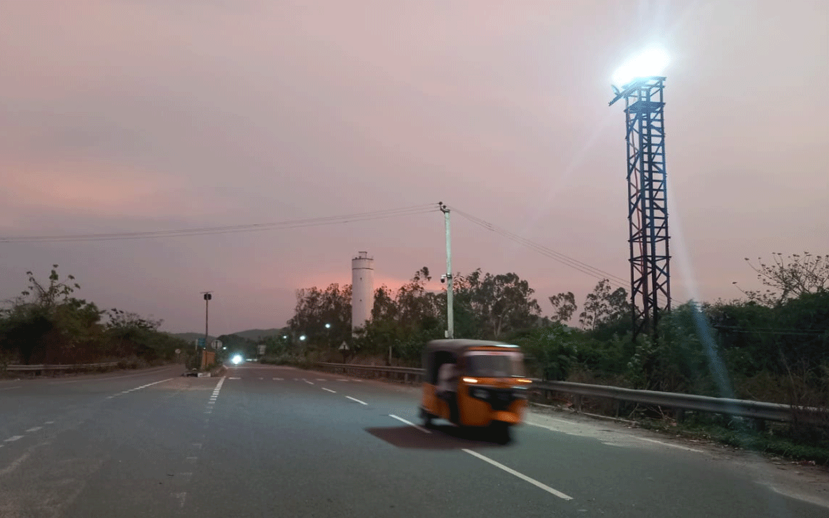 Ramavaram : ప్రమాదాల నివారణకు కూడళ్ల‌లో లైటింగ్ టవర్ల ఏర్పాటు