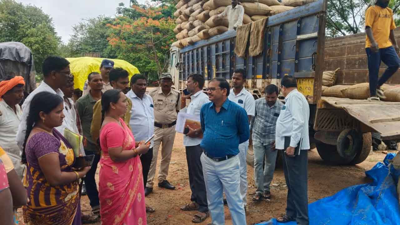 Lingya Nayak | రైతులకు ఇబ్బంది లేకుండా ధాన్యం కొనుగోలు చేయాలి : లింగ్యా నాయక్