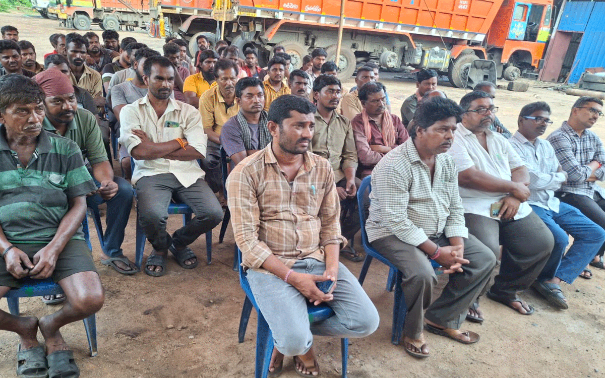 Chunchupalli : మద్యం సేవించి లారీలు నడుపుతూ పట్టుపడితే కఠిన చర్యలు : డీఎస్పీ రెహమాన్