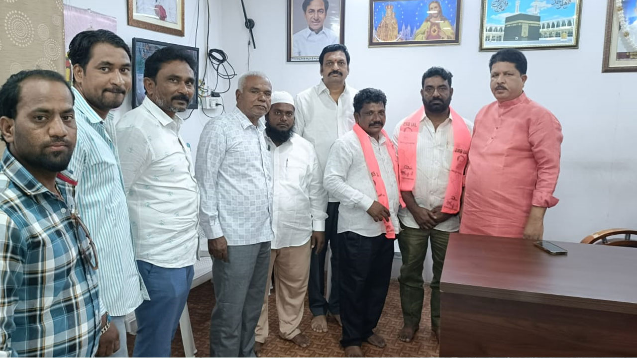 Kukatpally | కాంగ్రెస్ పాలనపై విరక్తి.. బీఆర్ఎస్లో చేరిన హస్తం పార్టీ నేతలు..