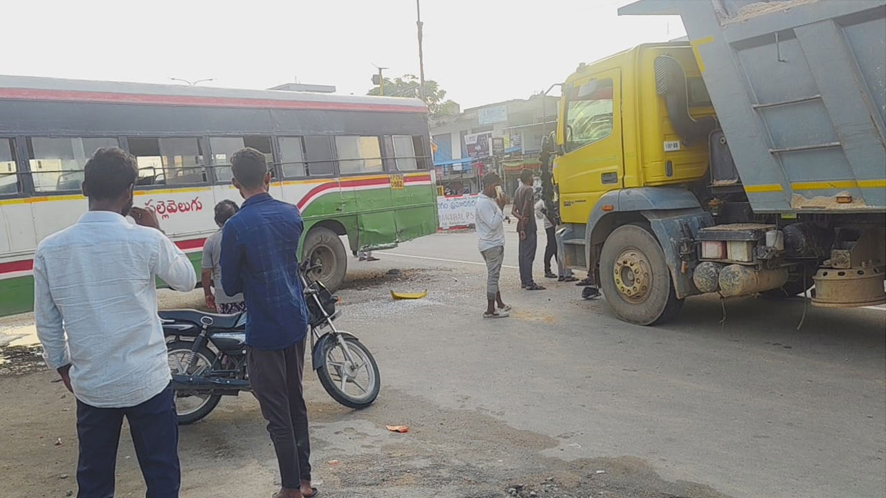 Makthal | మక్తల్‌లో ఇసుకాసురుల ఆగడాలు.. గాలిలో కలుస్తున్న సామాన్యుల ప్రాణాలు