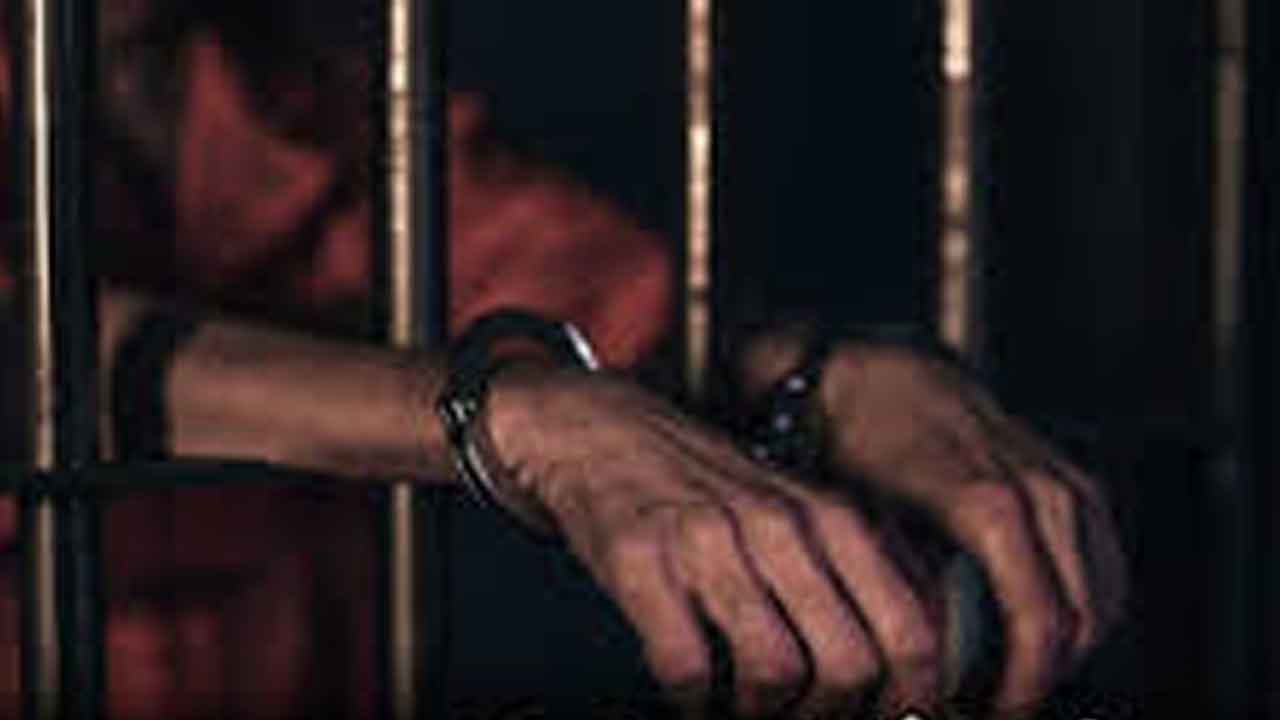 ప్రేమ పేరుతో బాలికపై లైంగికదాడి..