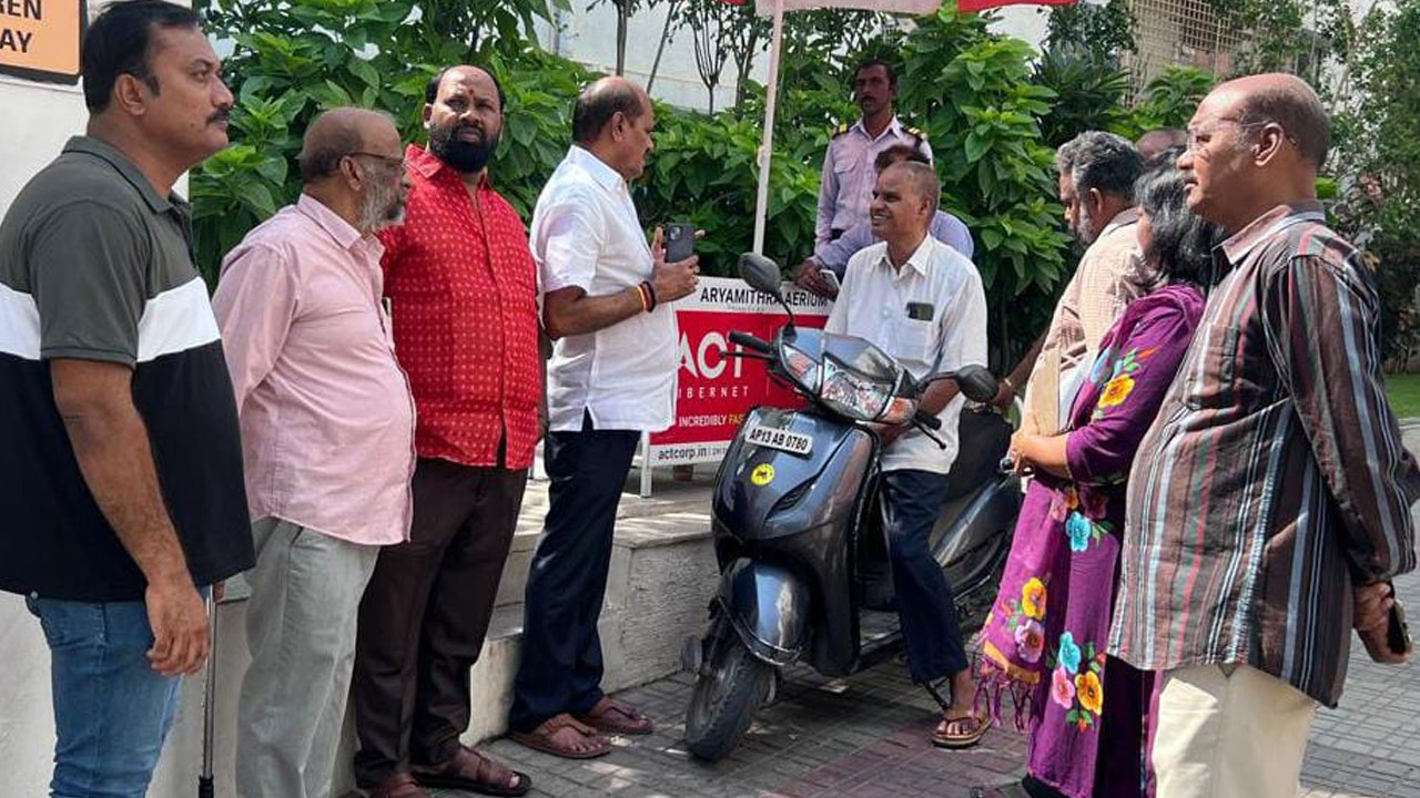 Jelamandali | చేయి తడపందే నీళ్లు వదలడం లేదు.. జలమండలి లైన్మెన్ల వసూళ్లపై చర్యలేవి?