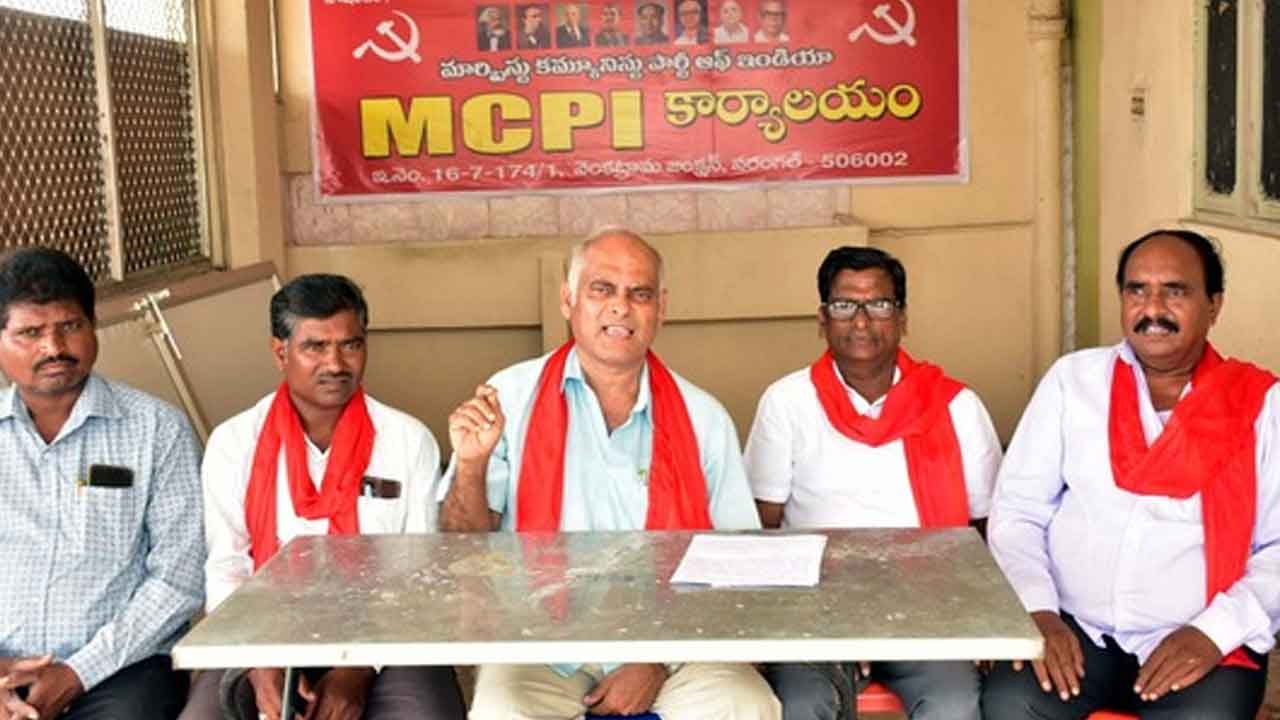 Varla Chandrasekhar | ప్రజలను భయపెట్టి పాలిస్తున్న పాలకులు : వర్ల చంద్రశేఖర్