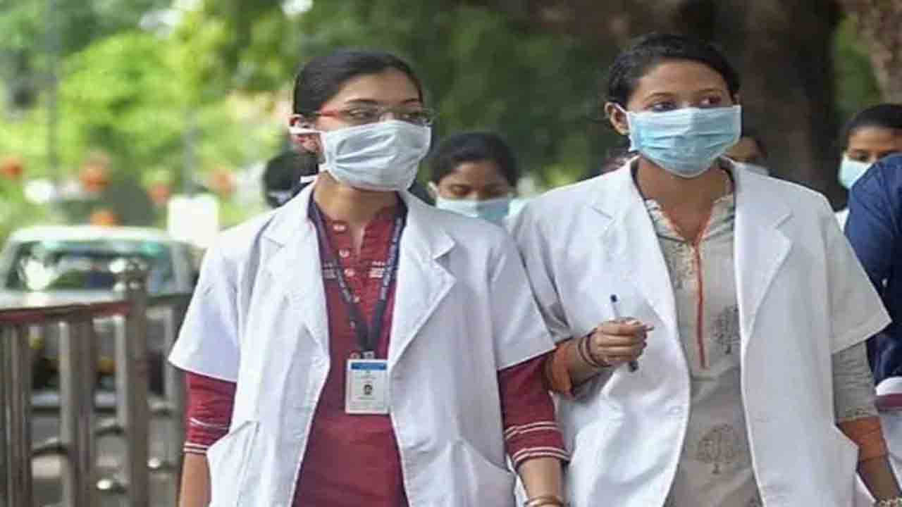 medical students suicide | ఐదేళ్లలో 119 మంది వైద్య విద్యార్థుల ఆత్మహత్య.. 1,116   మంది డ్రాపవుట్‌