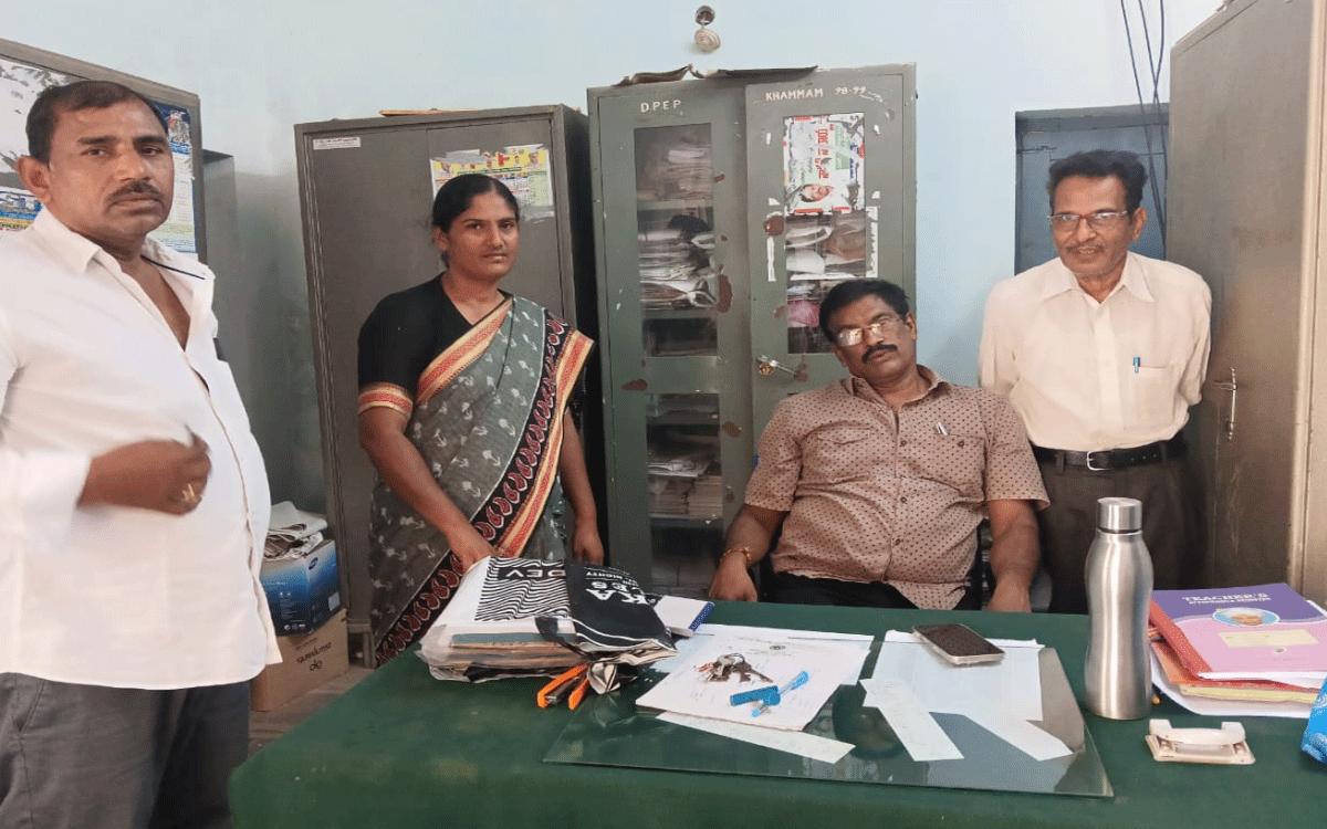 Madhira : ఫిజియోథెరపీ వైద్య శిబిరంను సద్వినియోగం చేసుకోవాలి : ఎంఈఓ రామారావు