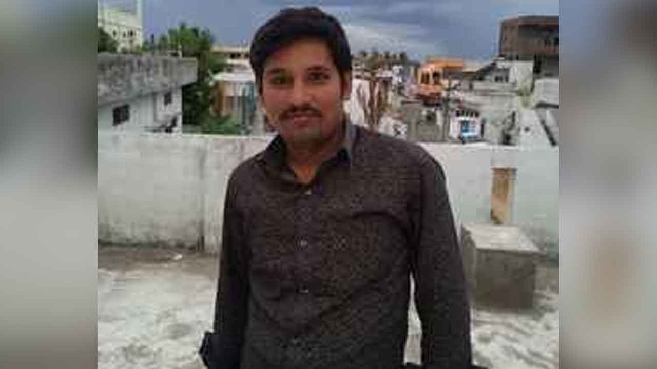 Adilabad | వంతెన దాటుతుండగా యువకుడు గల్లంతు?