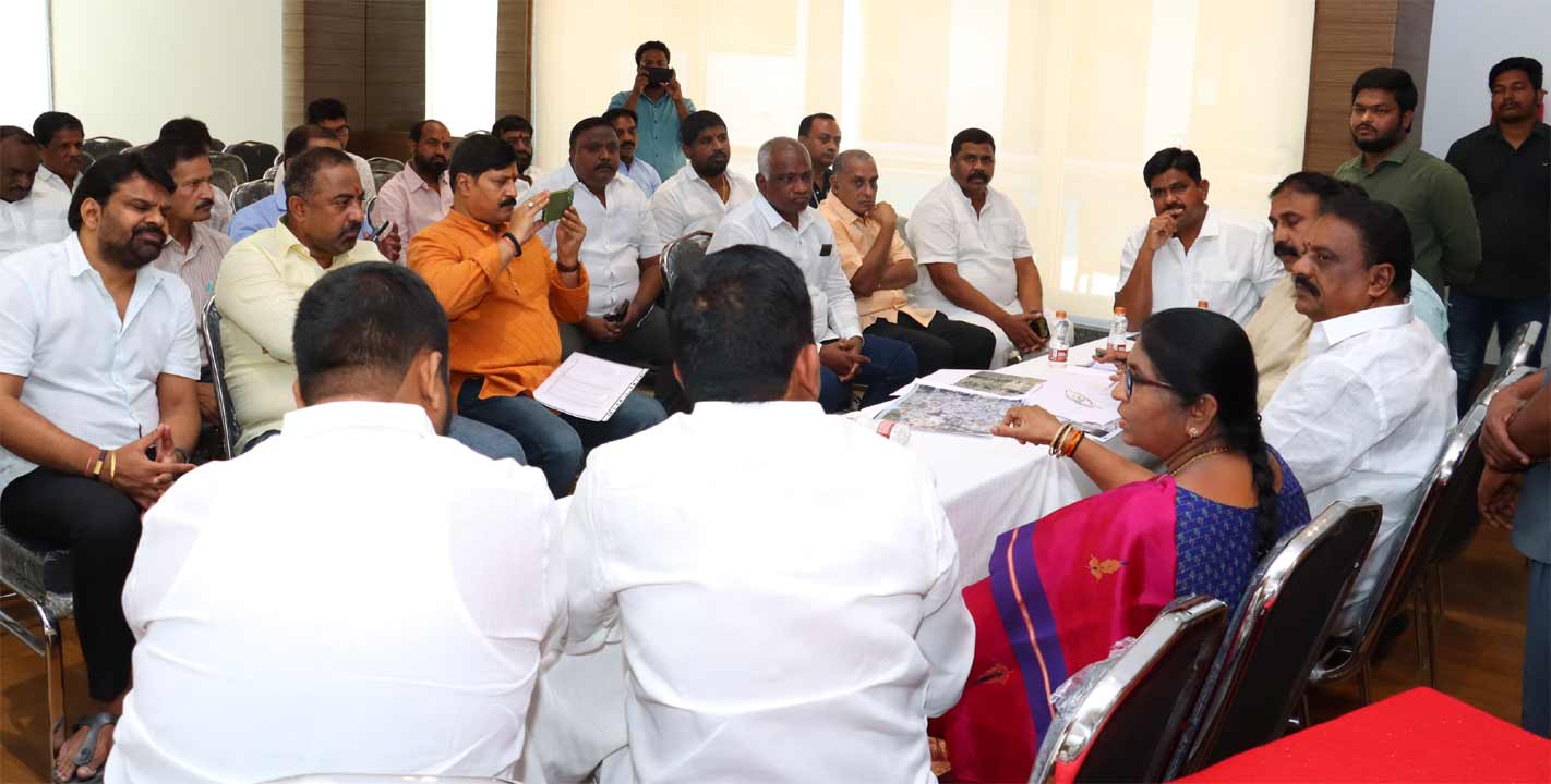 విషజ్వరాలు వస్తున్నాయి.. దోమల నివారణకు చర్యలు చేపట్టండి.. ఎమ్మెల్యేకు గేటెడ్‌ కమ్యూనిటీ వాసుల విజ్ఞప్తి