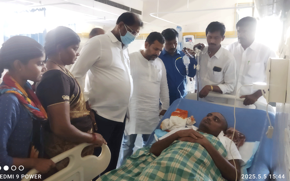 Julurupadu : బీఆర్ఎస్ కార్యకర్తకు అండగా ఎంపీ వద్దిరాజు