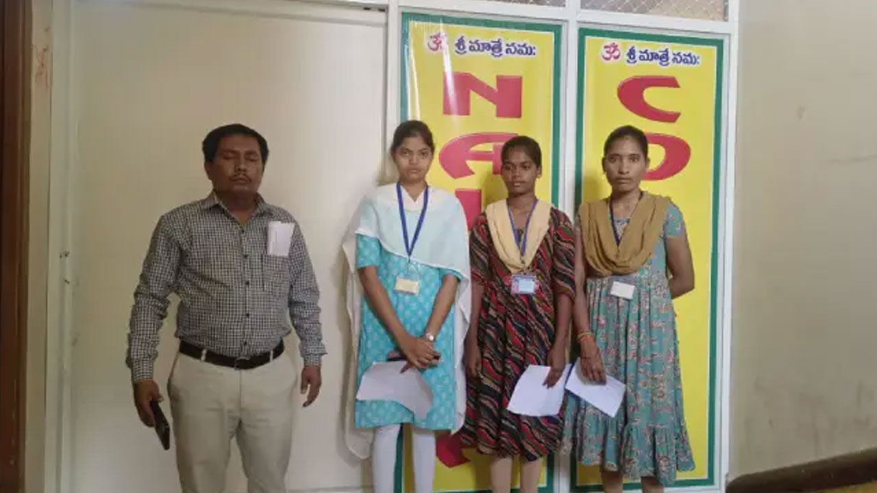 Toopran | కాలేజీకి రాని అధ్యాపకులు.. తూప్రాన్‌లో నిలిచిన డిగ్రీ పరీక్ష