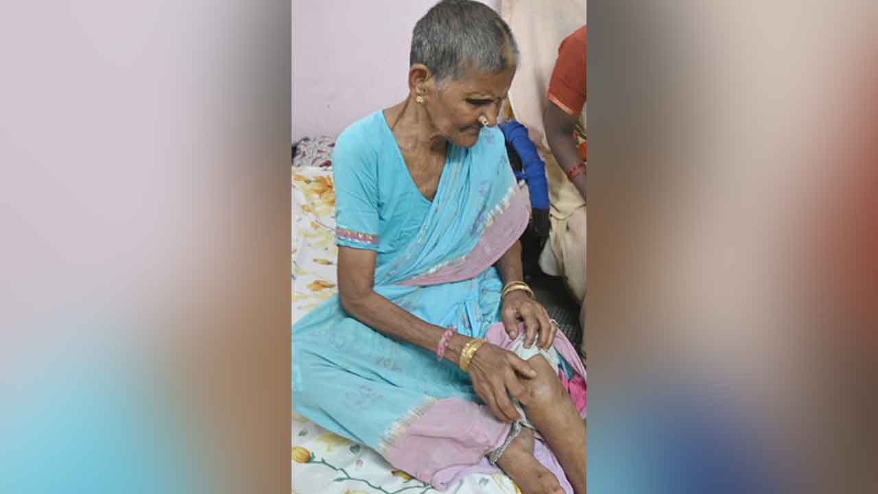 Chain snatching | పరిచయస్తుడిలా తలపుతట్టి.. వృద్ధురాలి మెడలో బంగారు గొలుసును లాక్కెళ్లిన దొంగ