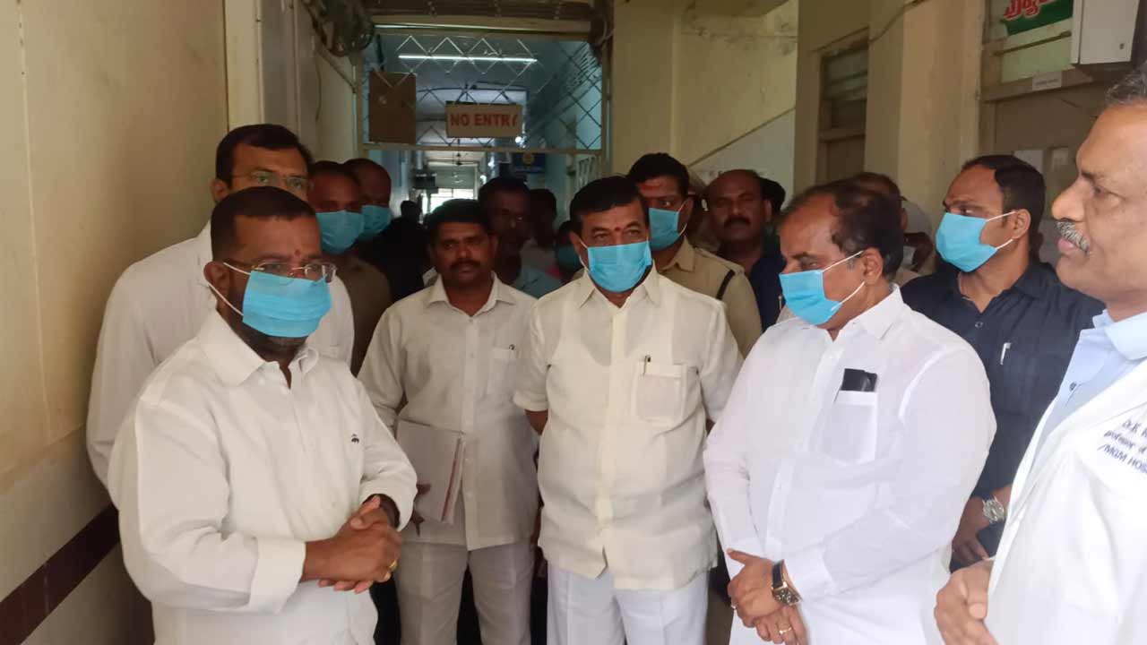 వైద్య సేవల్లో నిర్లక్ష్యం సహించేది లేదు: నాయిని రాజేందర్‌ రెడ్డి