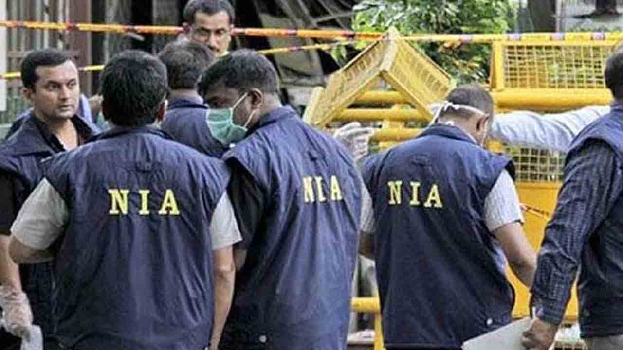 పోలీస్‌ కస్టడీకి ఉగ్ర కుట్రదారులు