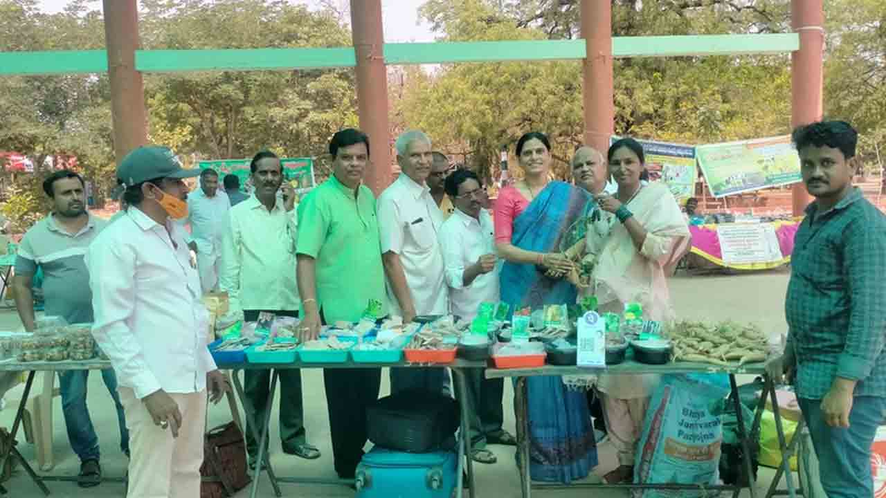 Organic Products | సేంద్రియ ఉత్పత్తులతోనే కరోనాను జయించాం : ఆర్ట్స్ కాలేజీ ప్రిన్సిపాల్ సుంకరి జ్యోతి