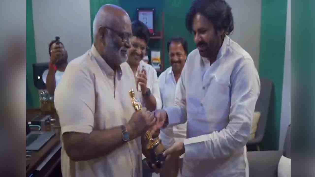 Pawan Kalyan | ఆస్కార్ ఎక్క‌డుంది స‌ర్?.. కీర‌వాణిని అడిగిన ప‌వ‌న్ క‌ల్యాణ్‌.. వీడియో