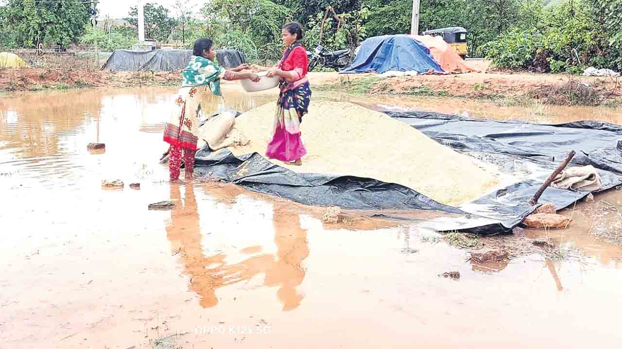 రెక్కల కష్టం నీళ్లపాలు