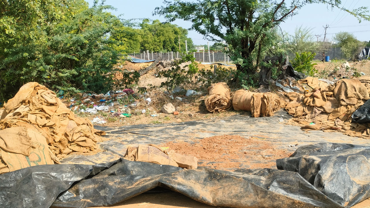 Paddy Procurement Centre | కోనుగోలు కేంద్రాలు సరే.. వసతులేవి?