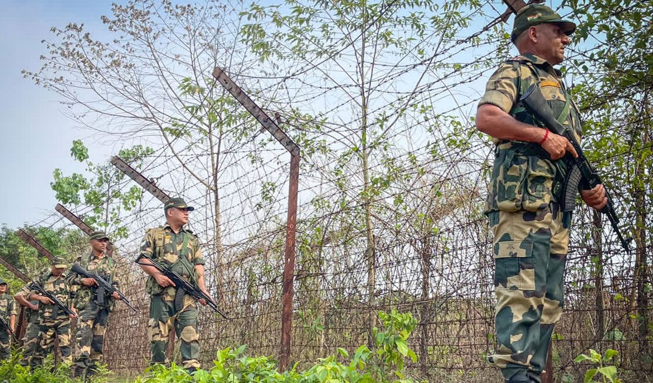Pak Army | సరిహద్దుల్లో ఉద్రిక్తత.. నియంత్రణ రేఖ వెంబడి పాక్‌ కాల్పులు