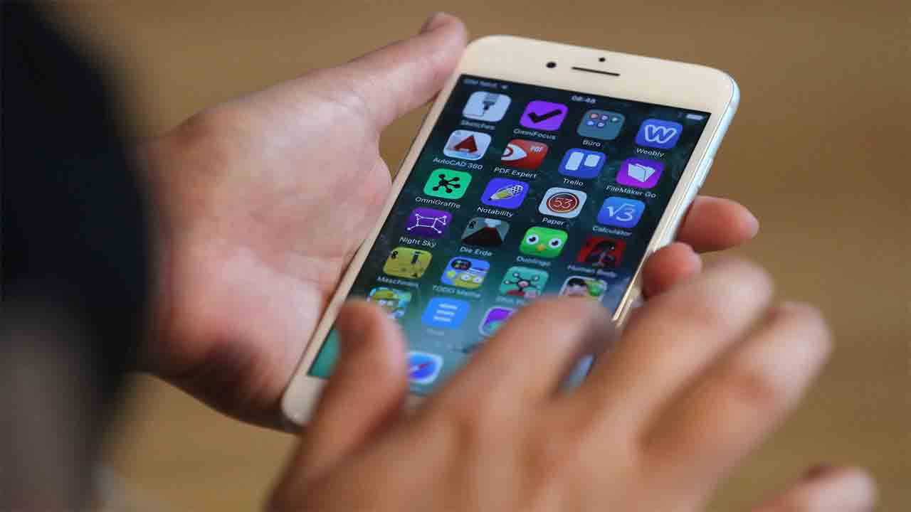 Mobile Phone | గందరగోళం.. బడుల్లో ఫోన్ల వినియోగంపై రోజుకో ఆదేశం