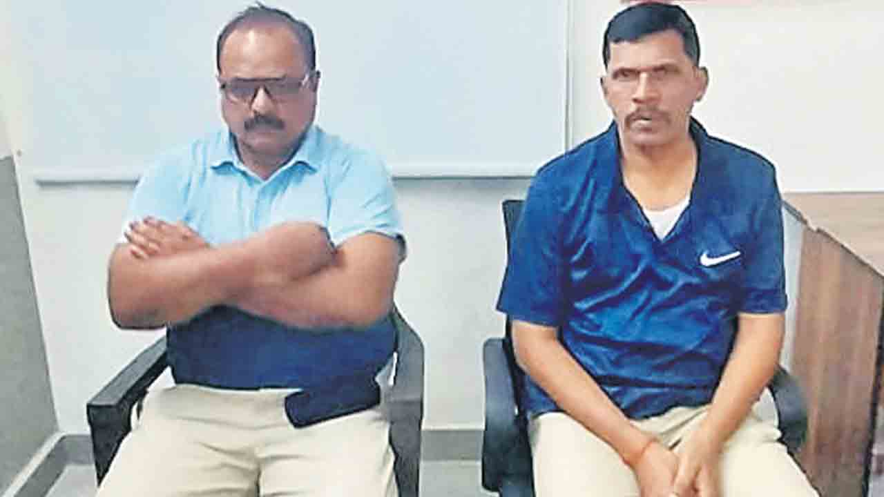 ఏసీబీ వలలో సూర్యాపేట డీఎస్పీ, ఇన్‌స్పెక్టర్‌