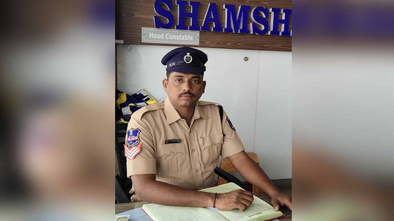 Road Accident | జాతీయ రహదారిపై ట్రాఫిక్ను క్లియర్ చేస్తుండగా.. కానిస్టేబుల్ మృతి