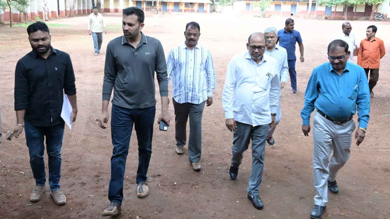 Collector Prateek Jain | గ్రామా పాలన అధికారి పరీక్ష ప్రశాంతం : కలెక్టర్‌ ప్రతీక్‌జైన్‌