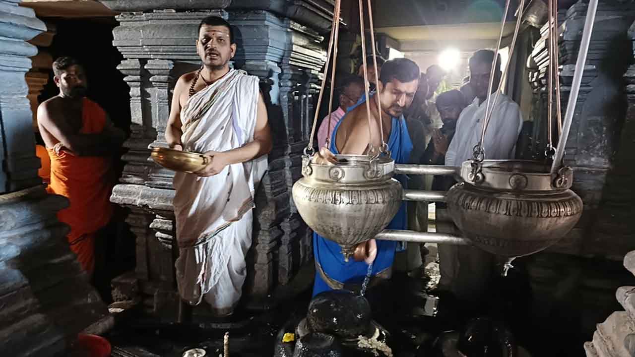 Indian Army | భారత సైన్యానికి మద్దతుగా ఆలయాల్లో ప్రత్యేక పూజలు