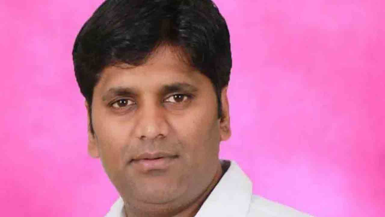 రాహుల్‌ ఆఫీసులో ప్రధాని ఫొటో ఉందా?