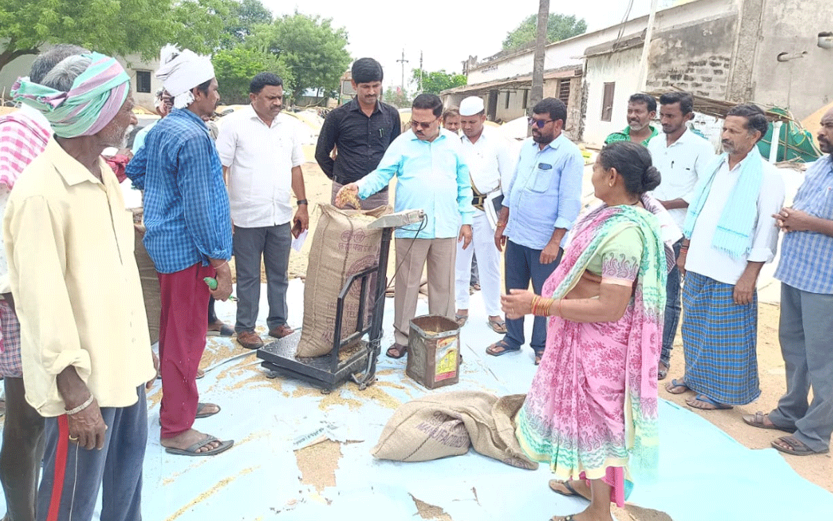 Penpahad : రైతుల ప్ర‌శ్న‌ల‌కు సూర్యాపేట అద‌న‌పు క‌లెక్ట‌ర్ పీచేముడ్‌