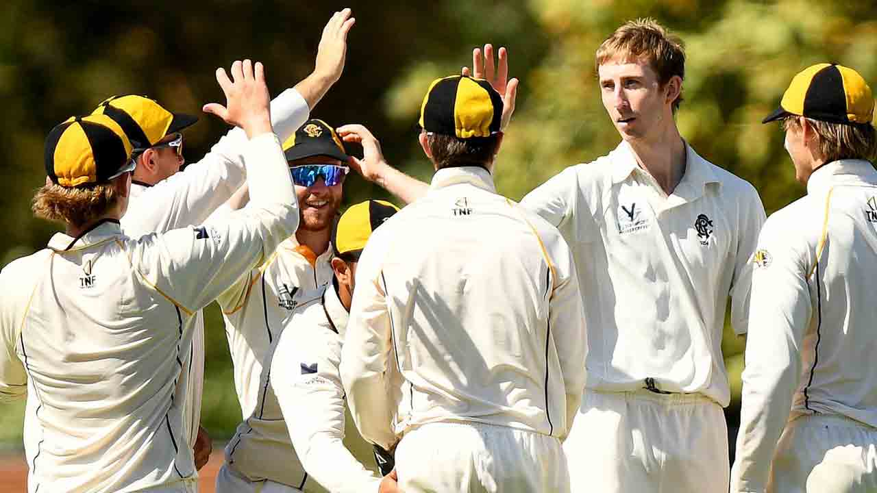 UK Club Cricket | క్రికెట్‌లో సంచ‌ల‌నం.. 2 ప‌రుగుల‌కే 10 వికెట్లు!