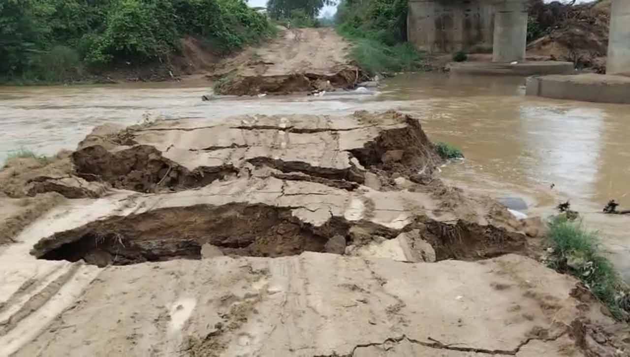 Eturunagaram | భారీ వర్షాలకు తెగిన దొడ్ల వాగు తాత్కాలిక రోడ్డు