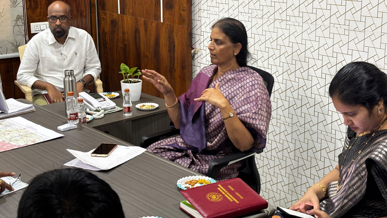 MLA Sabitha | మున్సిపల్ శాఖపై ఒక్కరోజు కూడా సమీక్ష నిర్వహించని ముఖ్యమంత్రి.. మండిప‌డ్డ ఎమ్మెల్యే స‌బిత‌