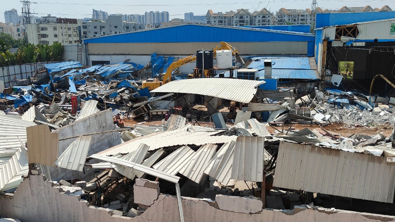 HYDRA | గచ్చిబౌలిలో హైడ్రా కూల్చివేతలు..