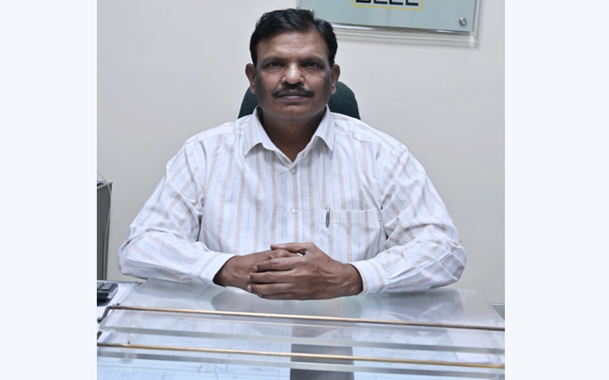 Singareni : సమ్మర్ కోచింగ్ క్యాంప్లను సద్వినియోగం చేసుకోవాలి : శాలెం రాజు